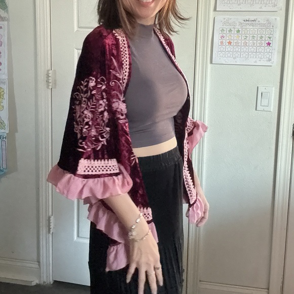 Boho Burgundy Velvet Floral Embroidered Ruffle Detail Kimono Cardigan - Picture 7 of 16